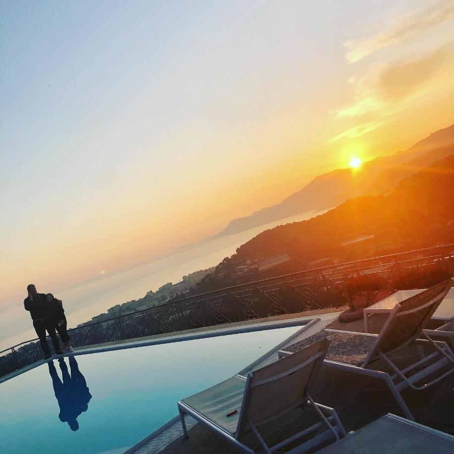 Villa Gaia - Luxury Villa, Pool & Wellness Rooms Bordighera Bagian luar foto