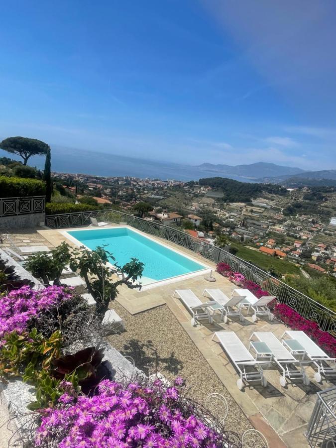 Villa Gaia - Luxury Villa, Pool & Wellness Rooms Bordighera Bagian luar foto