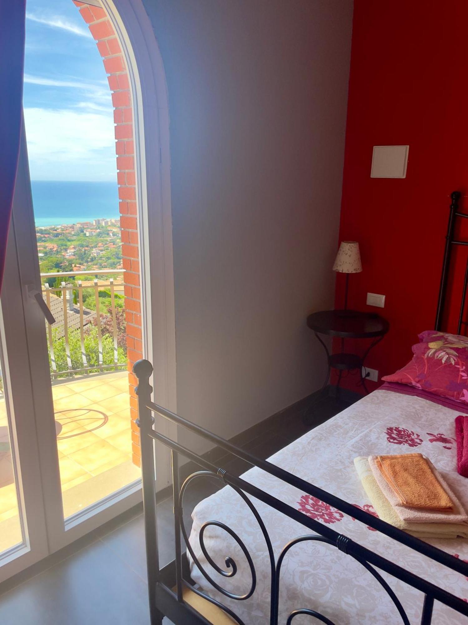 Villa Gaia - Luxury Villa, Pool & Wellness Rooms Bordighera Bagian luar foto