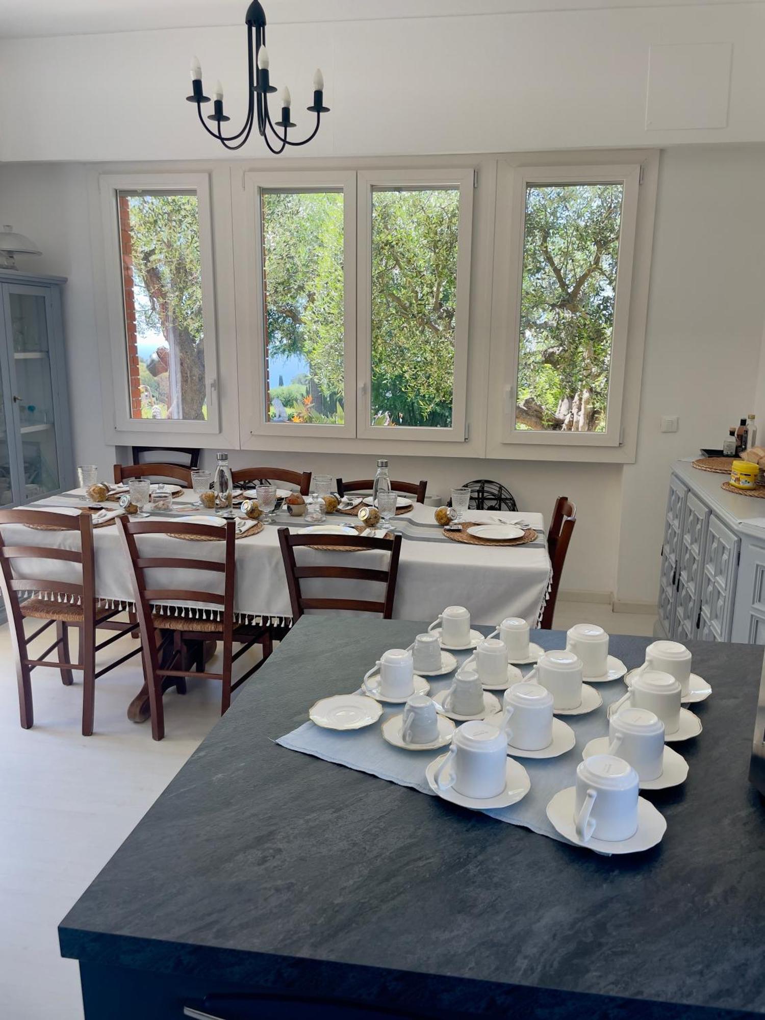 Villa Gaia - Luxury Villa, Pool & Wellness Rooms Bordighera Bagian luar foto
