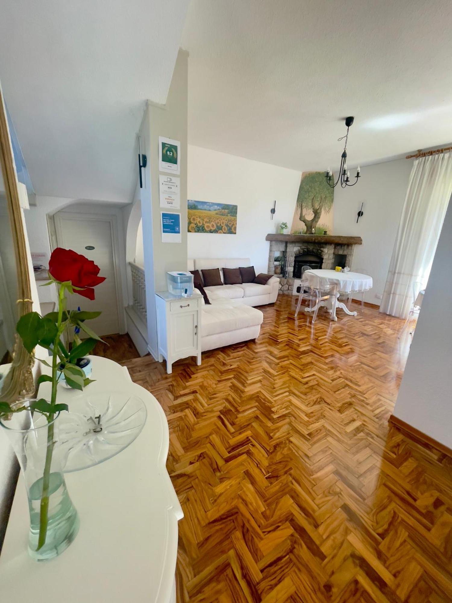 Villa Gaia - Luxury Villa, Pool & Wellness Rooms Bordighera Bagian luar foto