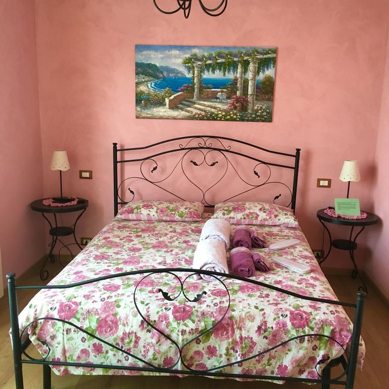 Villa Gaia - Luxury Villa, Pool & Wellness Rooms Bordighera Bagian luar foto