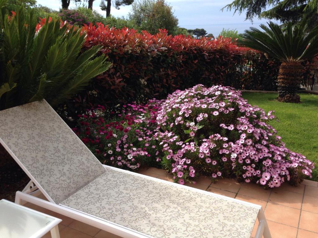 Villa Gaia - Luxury Villa, Pool & Wellness Rooms Bordighera Bagian luar foto